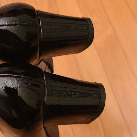 Easy Spirit Black Patent Pumps 6.5 - Picture 3 of 4